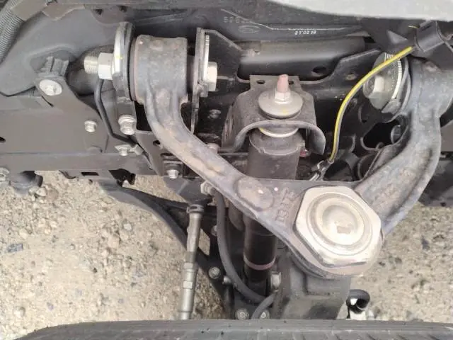 いすゞ エルフ 2RG-NLR88AN(2WD)の写真26