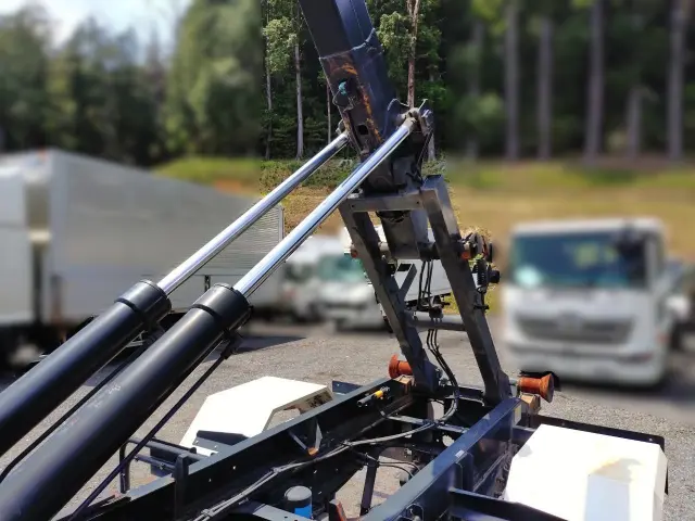 日野 レンジャー 2KG-FC2ABA(2WD)の写真24