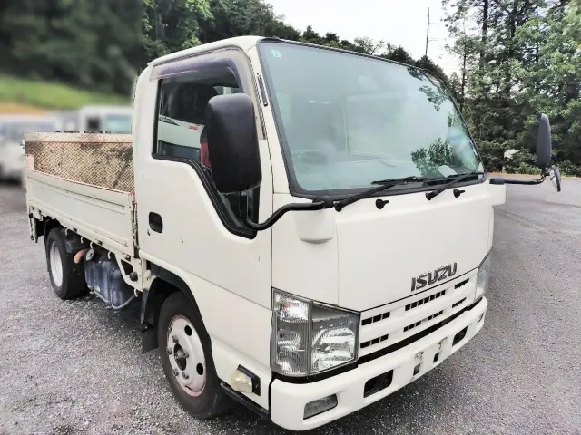 いすゞ エルフ BKG-NKR85A(2WD)の写真3