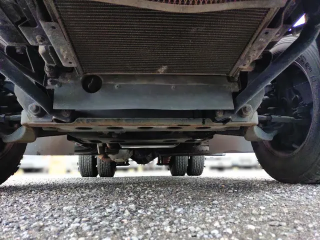 いすゞ エルフ BKG-NKR85A(2WD)の写真29
