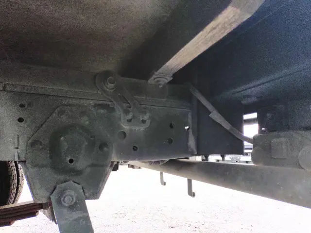 いすゞ エルフ BKG-NKR85A(2WD)の写真36