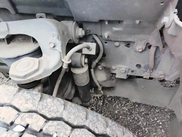 いすゞ エルフ BKG-NKR85A(2WD)の写真39