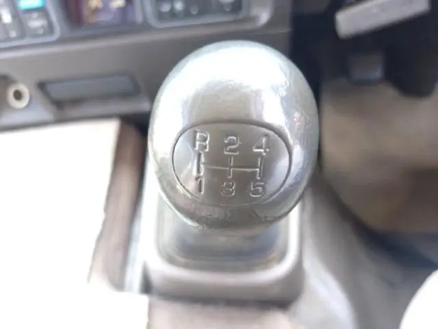 三菱 ローザ KK-BG64KG(4WD)の写真8