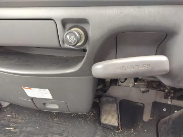 マツダ タイタン KK-WH65D(2WD)の写真9