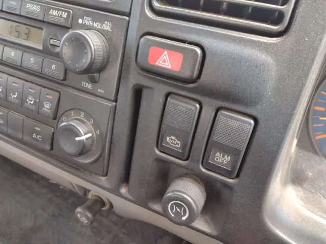 マツダ タイタン KK-WH65D(2WD)の写真13