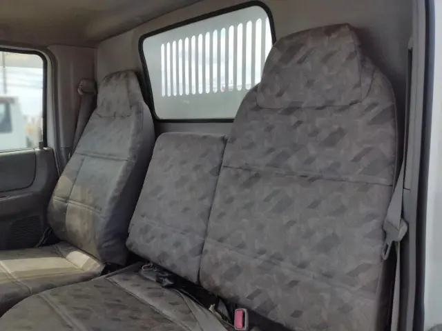 マツダ タイタン KK-WH65D(2WD)の写真15