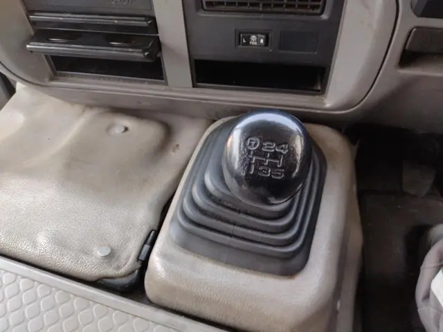 トヨタ コースター PDG-XZB50(2WD)の写真11