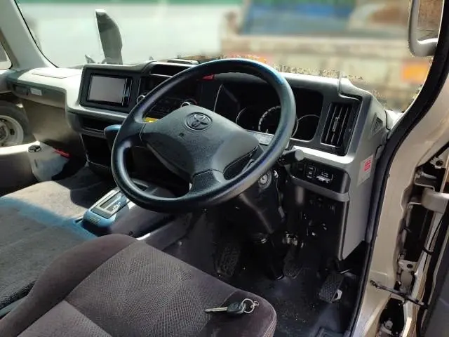 トヨタ コースター SDG-XZB70(2WD)の写真16