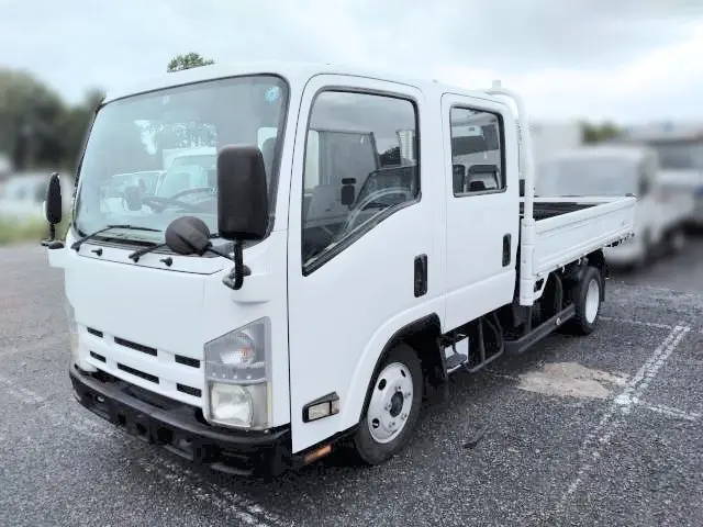 いすゞ エルフ BKG-NLR85AR(2WD)の写真1