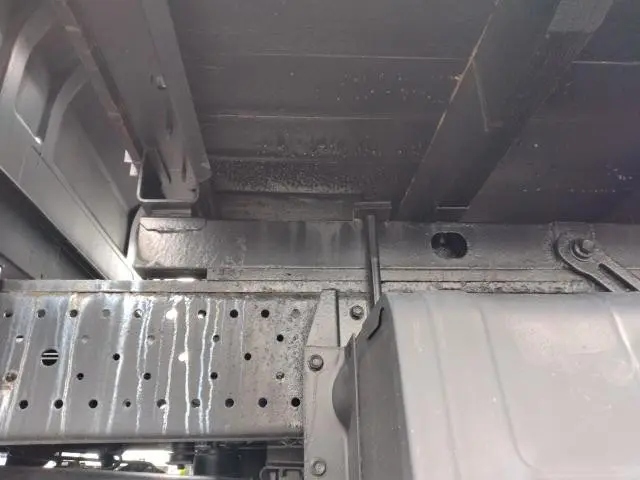 いすゞ エルフ BKG-NLR85AR(2WD)の写真37