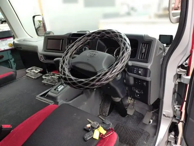 トヨタ コースター 2DG-XZB80(2WD)の写真21