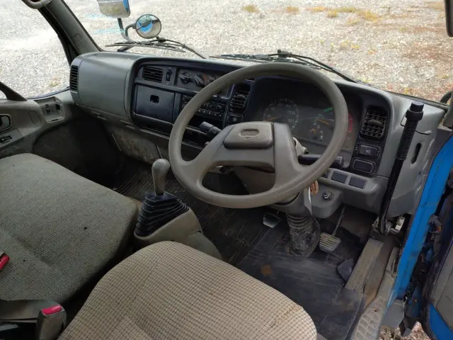 三菱 キャンター KC-FE537B(2WD)の写真10