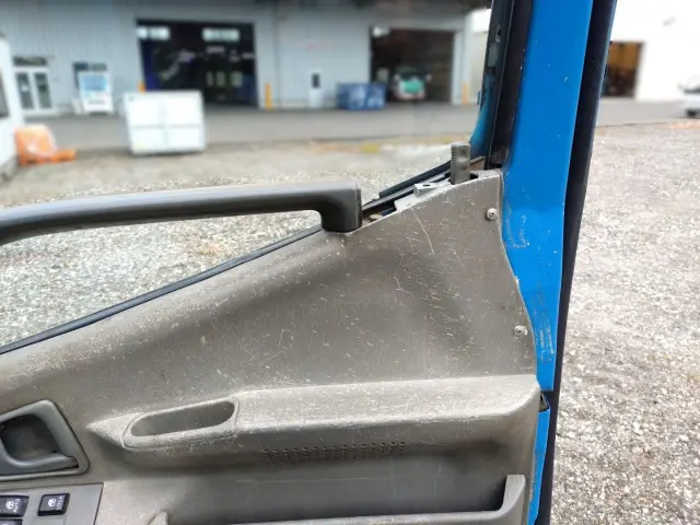 三菱 キャンター KC-FE537B(2WD)の写真13