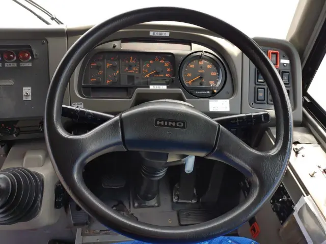 日野 ブルーリボン PKG-KV234N2(2WD)の写真11