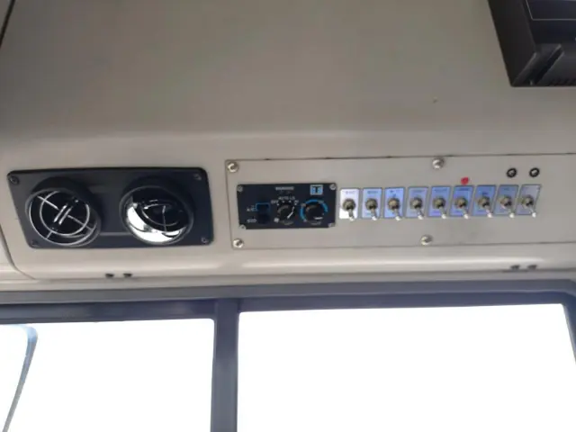 日野 ブルーリボン PKG-KV234N2(2WD)の写真15