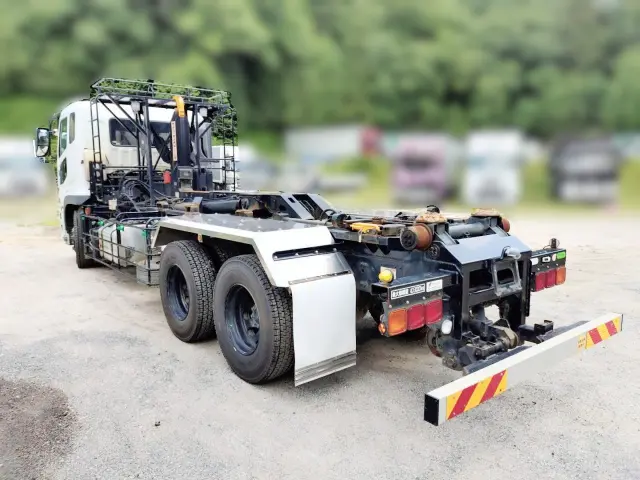 三菱 スーパーグレート 2KG-FV70HY(2WD)の写真5