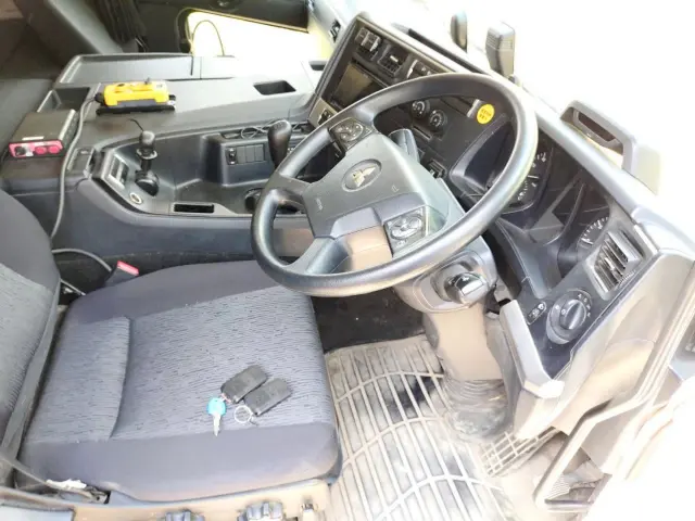 三菱 スーパーグレート 2KG-FV70HY(2WD)の写真12