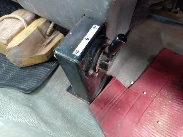 三菱 キャンター KC-FE517BD(2WD)の写真8