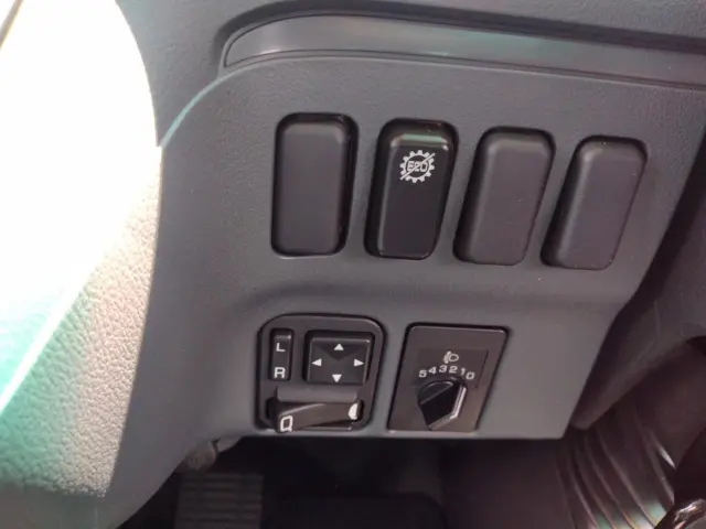 三菱 ローザ 2WG-BG740G(4WD)の写真15