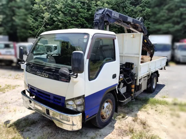 いすゞ エルフ PA-NPR81R(2WD)の写真1