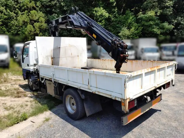 いすゞ エルフ PA-NPR81R(2WD)の写真5