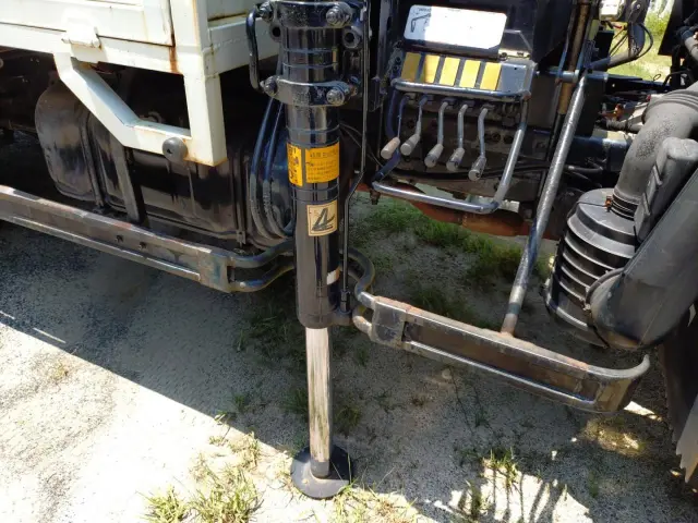 いすゞ エルフ PA-NPR81R(2WD)の写真21