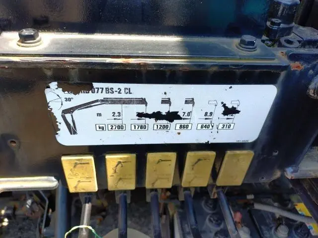 いすゞ エルフ PA-NPR81R(2WD)の写真23