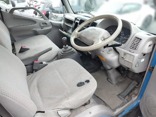 トヨタ ダイナ PB-XZU301(2WD)の写真12