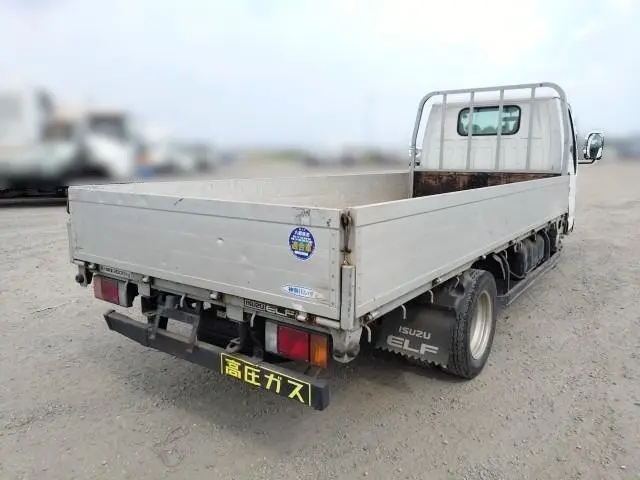 いすゞ エルフ KR-NKR81LAR(2WD)の写真4
