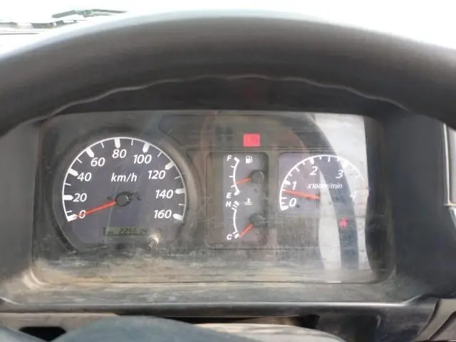 いすゞ エルフ KR-NKR81LAR(2WD)の写真10