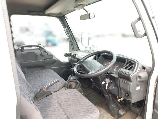 いすゞ エルフ KR-NKR81LAR(2WD)の写真15
