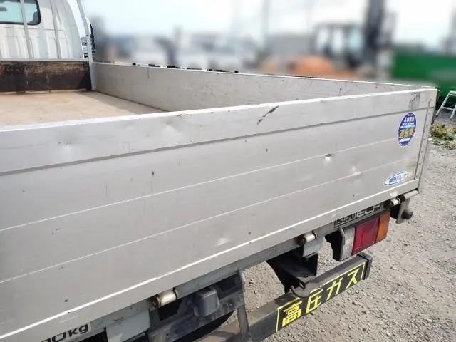 いすゞ エルフ KR-NKR81LAR(2WD)の写真18