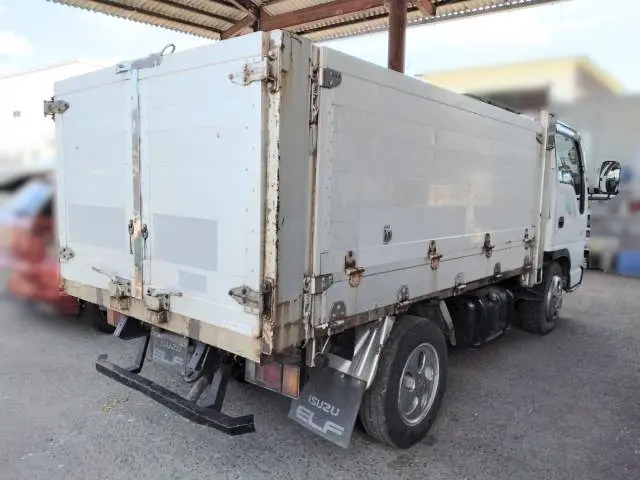 いすゞ エルフ KR-NKR81ED(2WD)の写真4