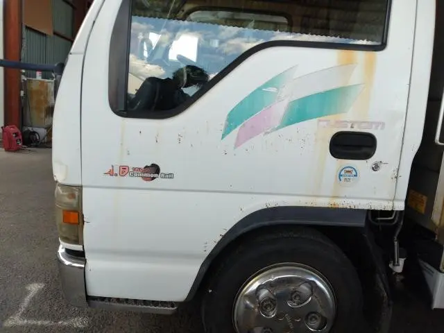 いすゞ エルフ KR-NKR81ED(2WD)の写真17