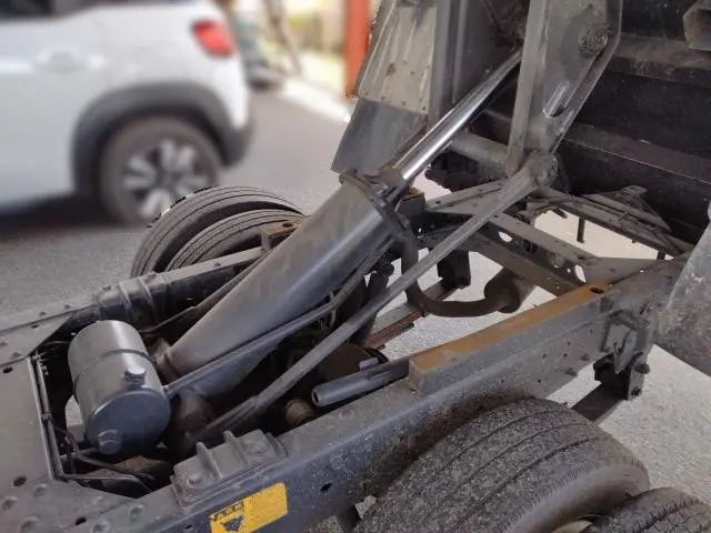 いすゞ エルフ KR-NKR81ED(2WD)の写真24