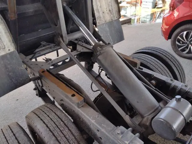 いすゞ エルフ KR-NKR81ED(2WD)の写真30