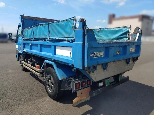 いすゞ エルフ KC-NKR71GN(2WD)の写真5