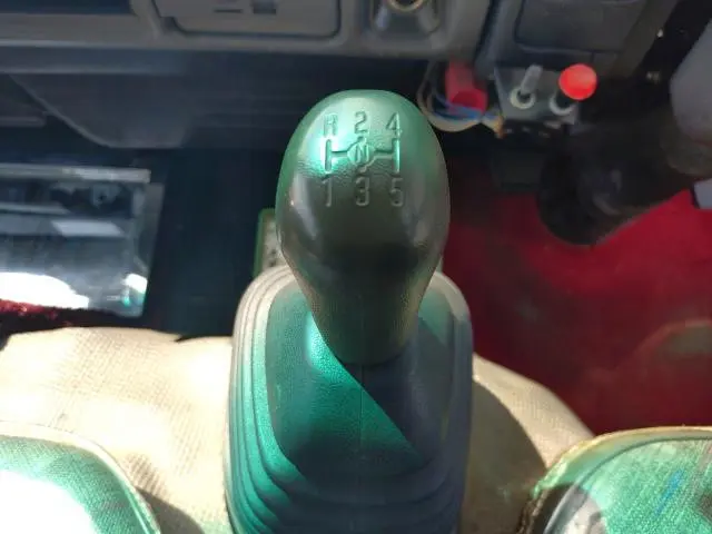 いすゞ エルフ KC-NKR71GN(2WD)の写真8