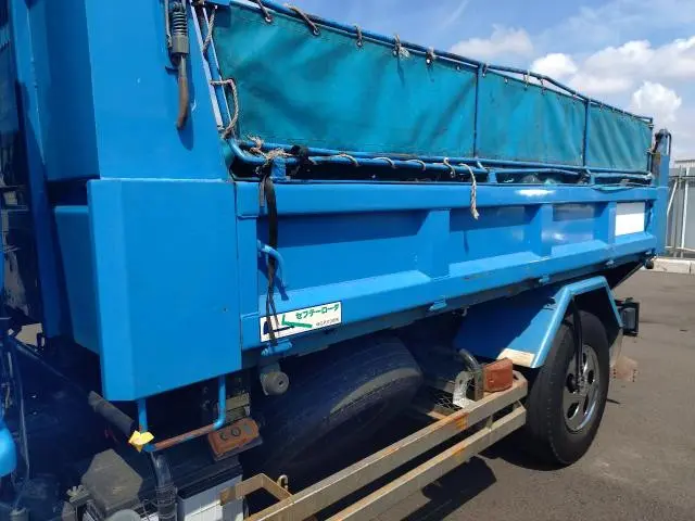 いすゞ エルフ KC-NKR71GN(2WD)の写真19