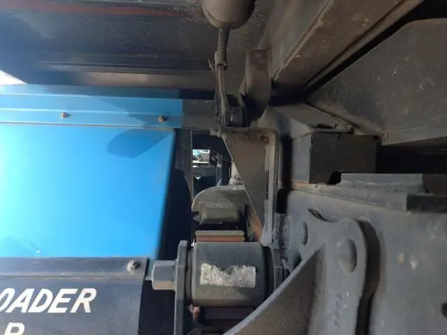 いすゞ エルフ KC-NKR71GN(2WD)の写真38