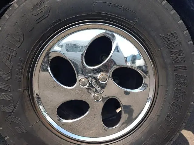 いすゞ エルフ KC-NKR71GN(2WD)の写真43