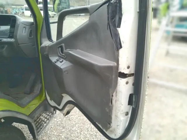 三菱 キャンター KK-FE53EB(2WD)の写真12