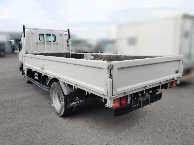 三菱 キャンター KC-FE528E(2WD)の写真4