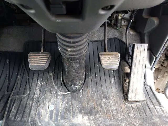 三菱 キャンター KC-FE528E(2WD)の写真12