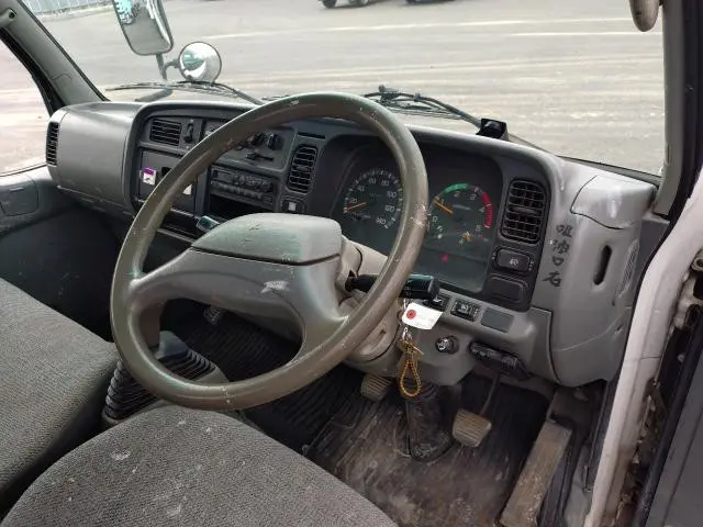 三菱 キャンター KC-FE528E(2WD)の写真13