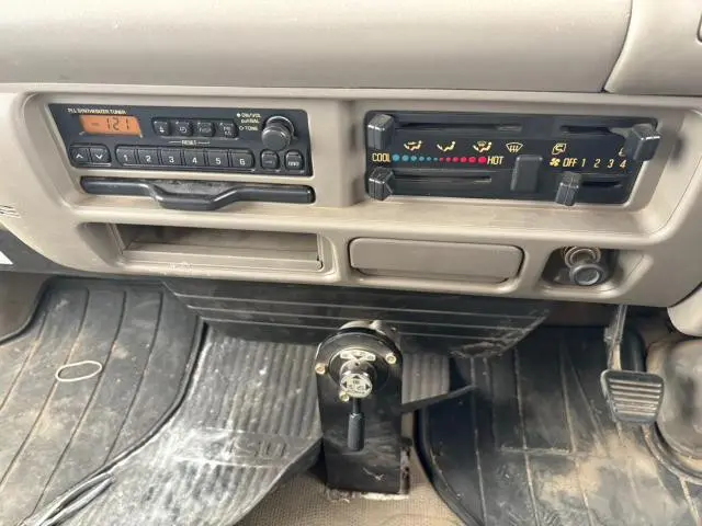 いすゞ フォワードジャストン KC-NRR33C2GD(2WD)の写真6