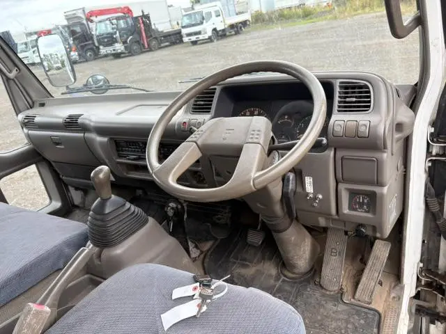 いすゞ フォワードジャストン KC-NRR33C2GD(2WD)の写真10