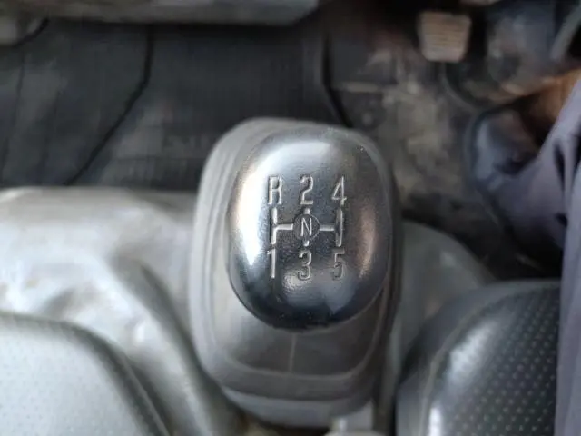 いすゞ エルフ TKG-NJR85AD(2WD)の写真13