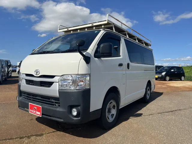 トヨタ ハイエースバン QDF-GDH206(4WD)の写真1