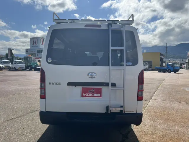 トヨタ ハイエースバン QDF-GDH206(4WD)の写真6